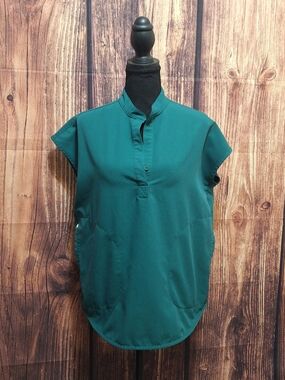 Figs Women's Green Rafaela Oversized Scrub Top Size XS.